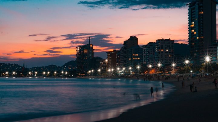 https://pixabay.com/de/photos/acapulco-sonnenuntergang-mexiko-3605307/