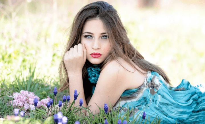 https://pixabay.com/photos/girl-mov-flowers-iris-blonde-1361787/