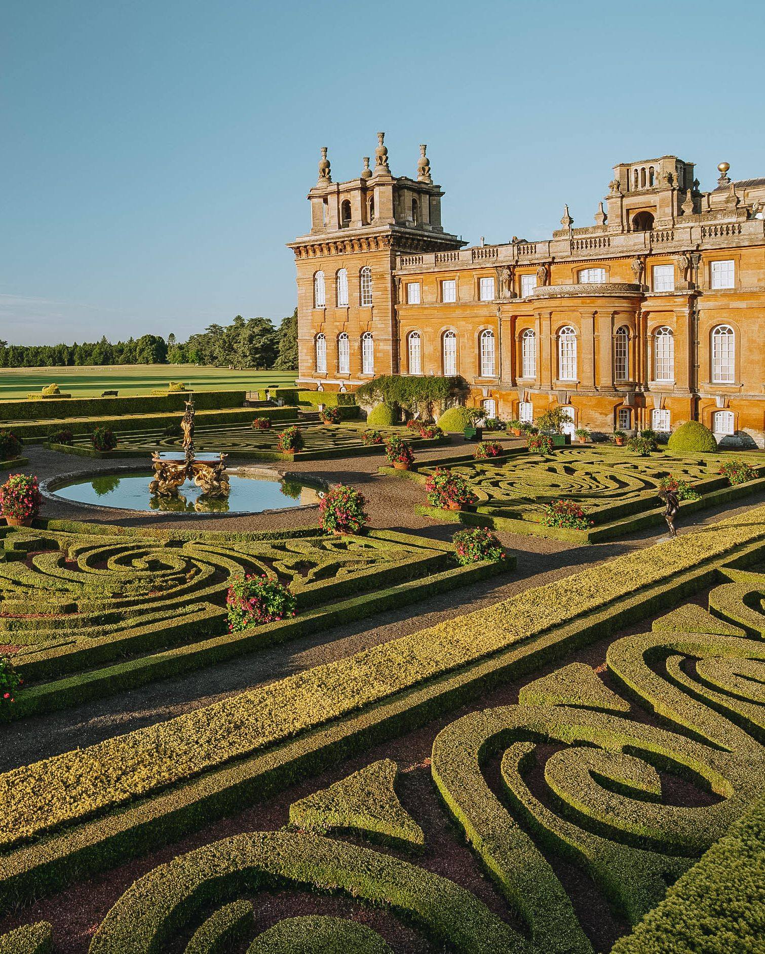 The Favourite von Penhaligon's und The Muse von Zarkoperfume