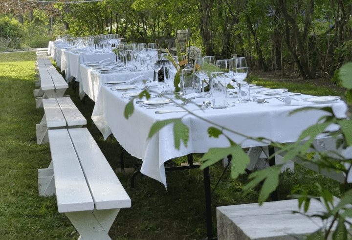 https://pixabay.com/de/photos/garten-tisch-hochzeit-dekoration-3693491/