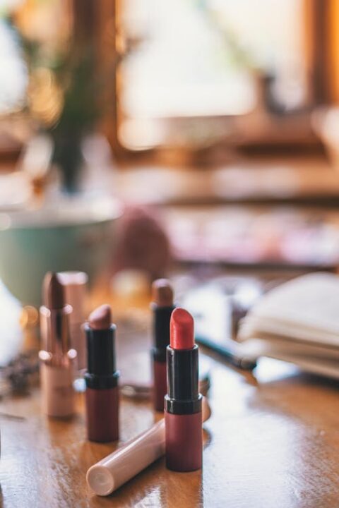https://www.pexels.com/photo/selective-focus-photography-of-red-lipstick-3539896/
