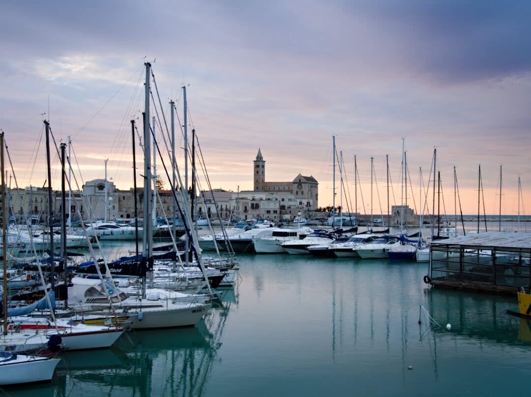 Hafen von Trani, Apulien