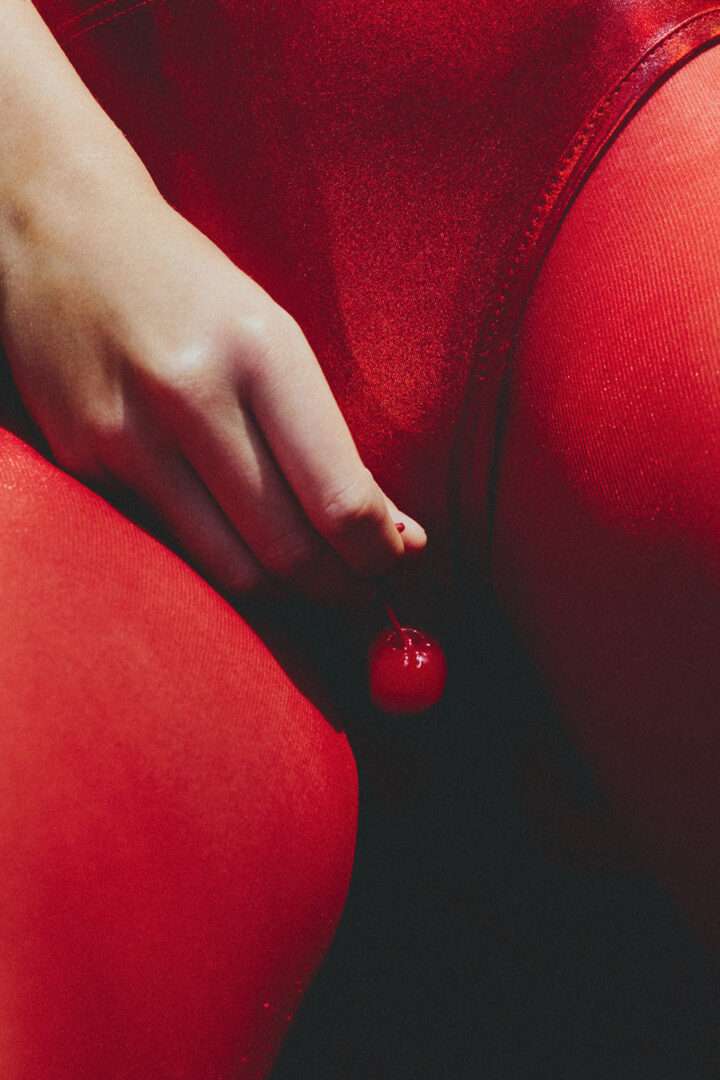 EMIL ÉLISE - Melting Lust - Woman with cherry between her legs