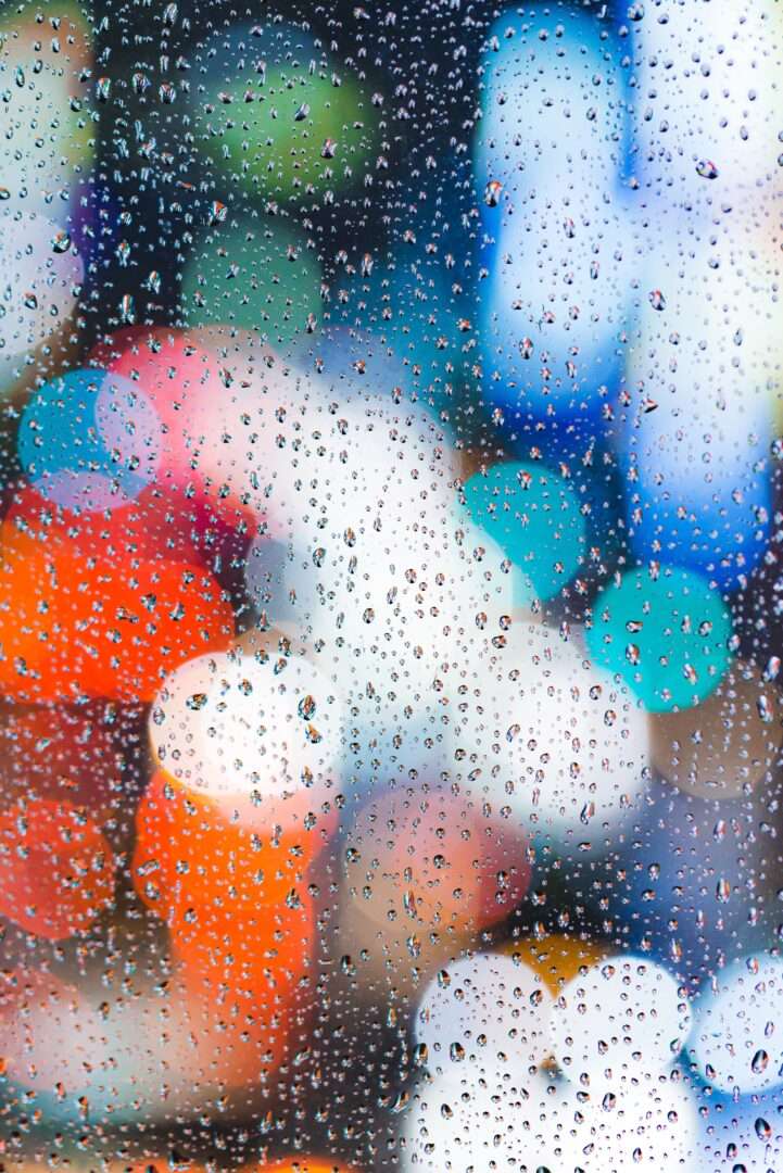 Lichter und Regen
