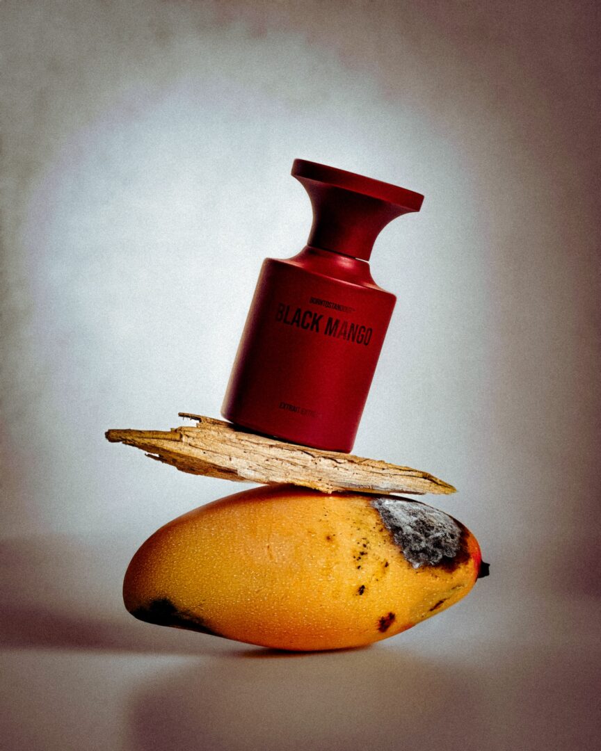 BORNTOSTANDOUT - Black Mango