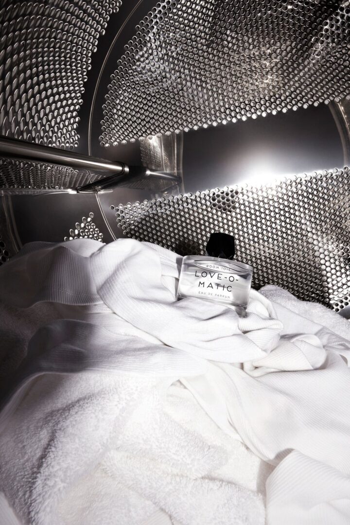 Room 1015 – Love-O-Matic